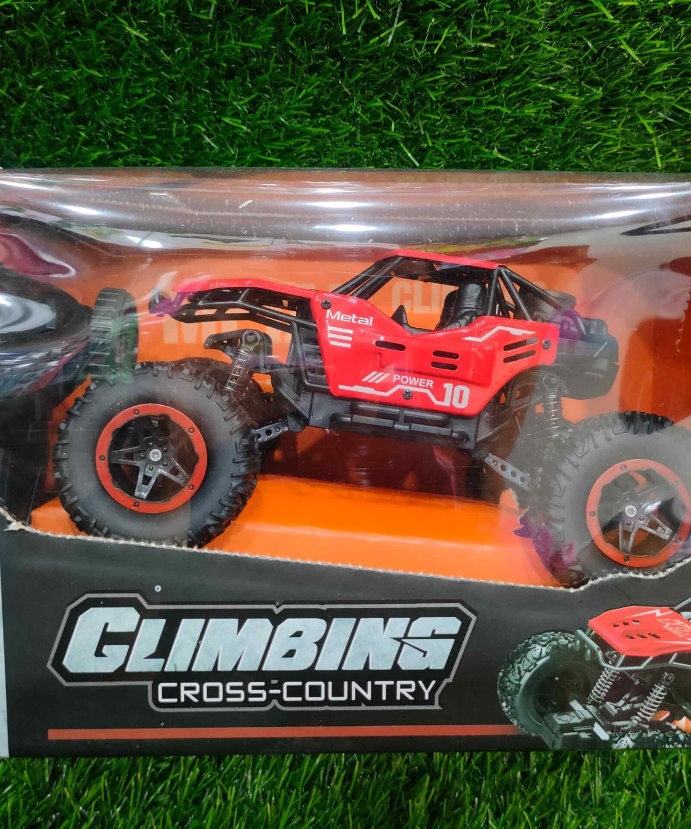 Climbing Metal Monster truck with smoke